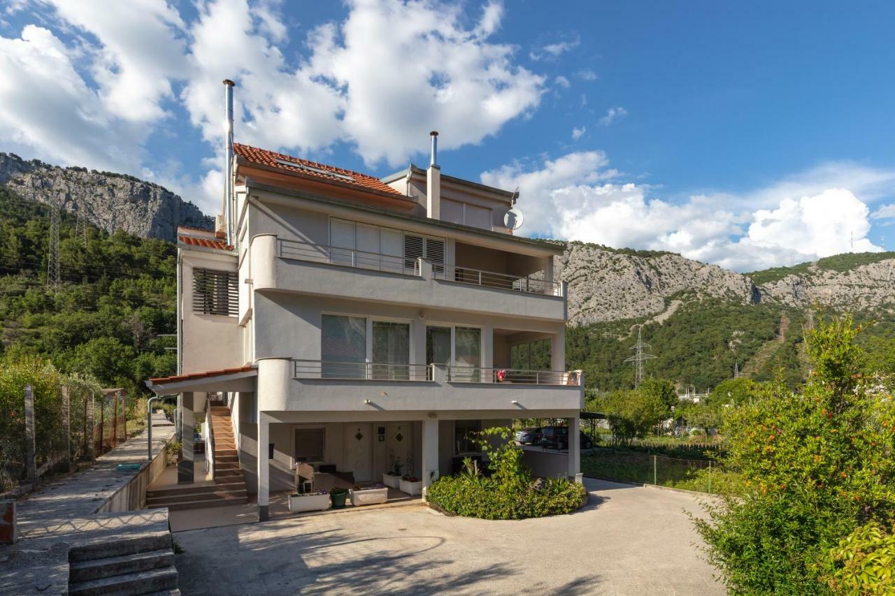 Apartments Bubalo Omiš Esterno foto