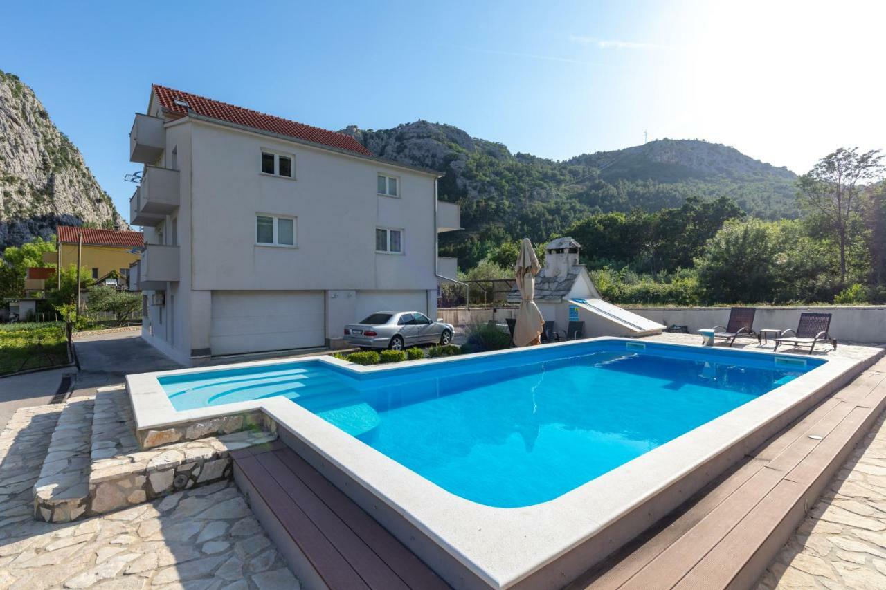 Apartments Bubalo Omiš Esterno foto