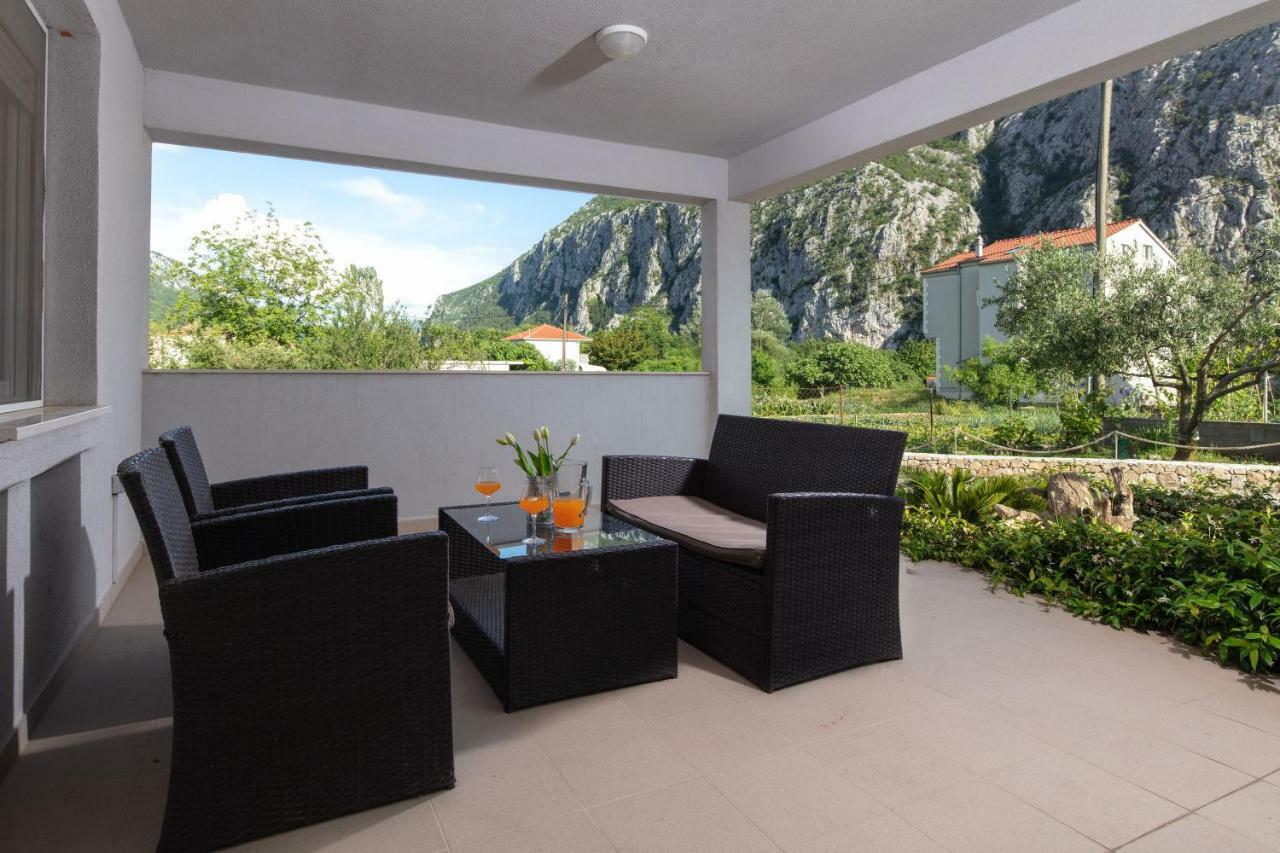 Apartments Bubalo Omiš Esterno foto